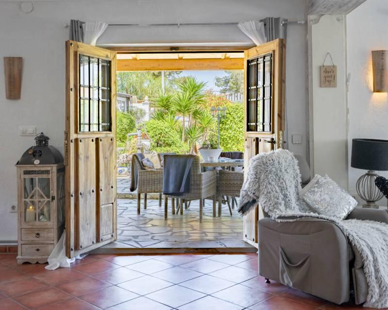 6 bedroom Villa for sale