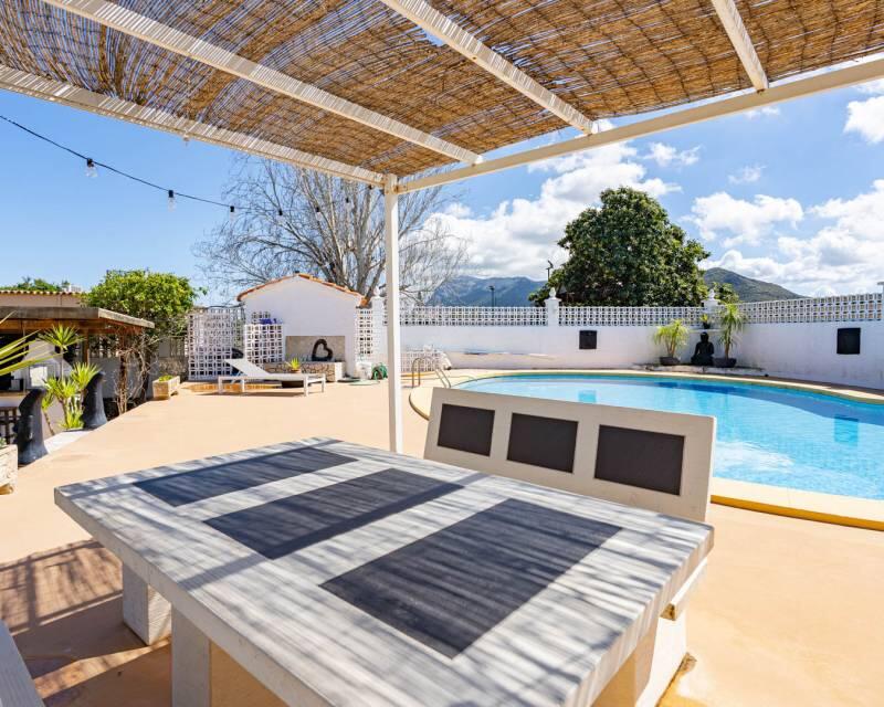 6 bedroom Villa for sale