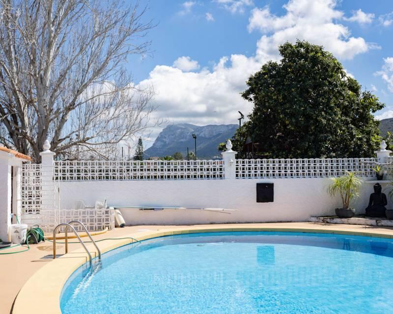6 bedroom Villa for sale
