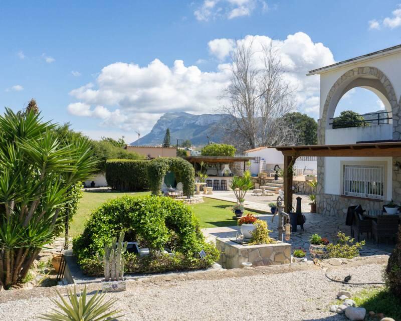 6 bedroom Villa for sale