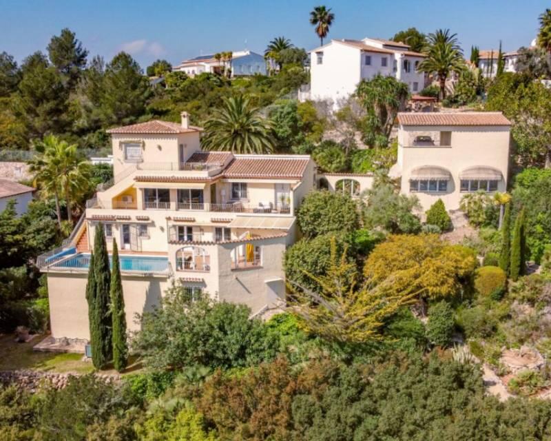 6 bedroom Villa for sale