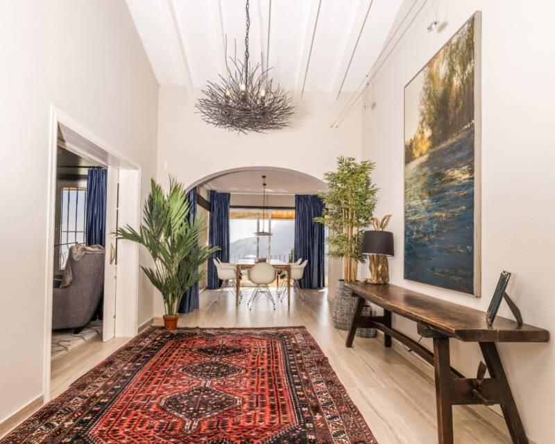 6 bedroom Villa for sale