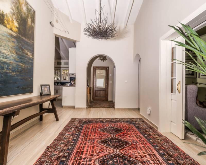 6 bedroom Villa for sale