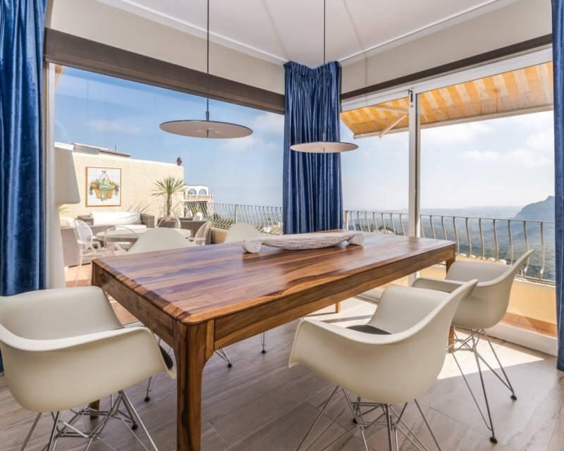 6 bedroom Villa for sale