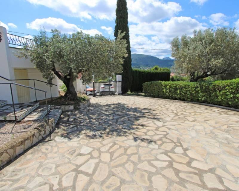 6 bedroom Villa for sale