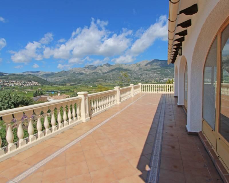 6 bedroom Villa for sale