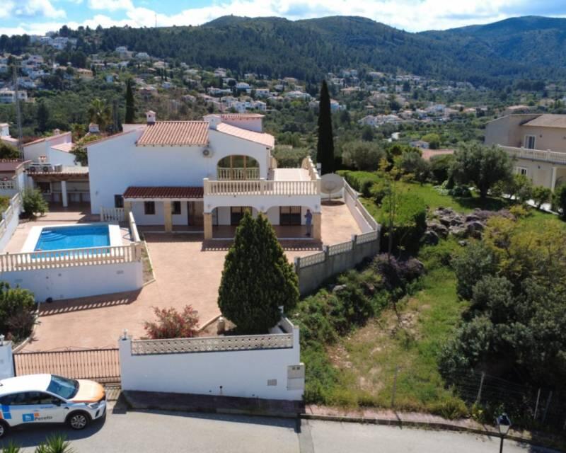 6 bedroom Villa for sale