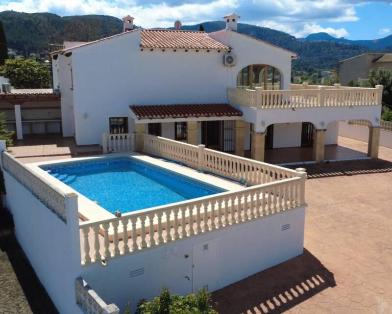 6 bedroom Villa for sale