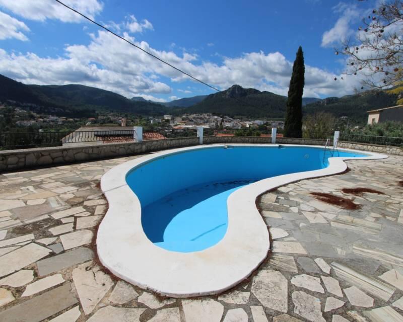 6 bedroom Villa for sale
