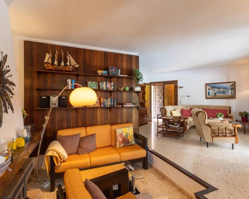 5 bedroom Villa for sale