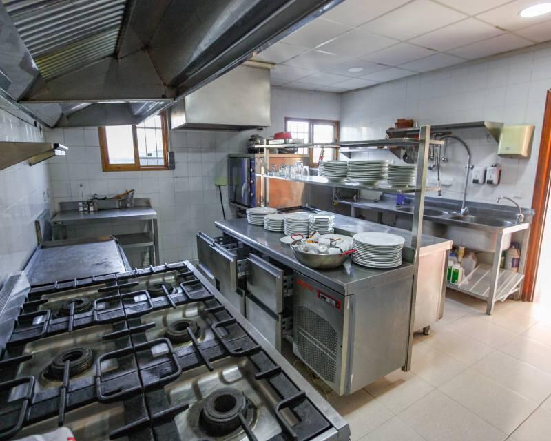 4 Schlafzimmer Handelsimmobilie zu verkaufen