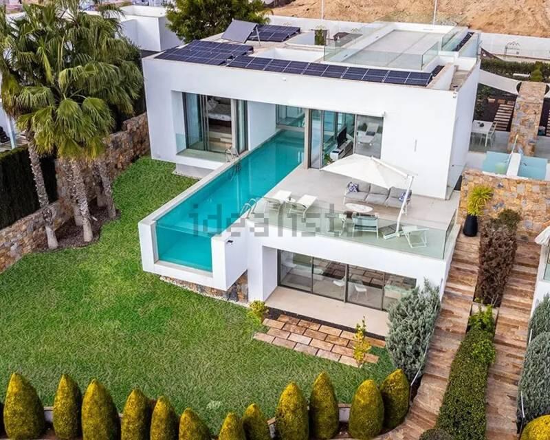 Villa til salgs i San Miguel de Salinas, Alicante