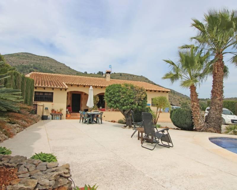 Villa for sale in Xaló/Jalón, Alicante