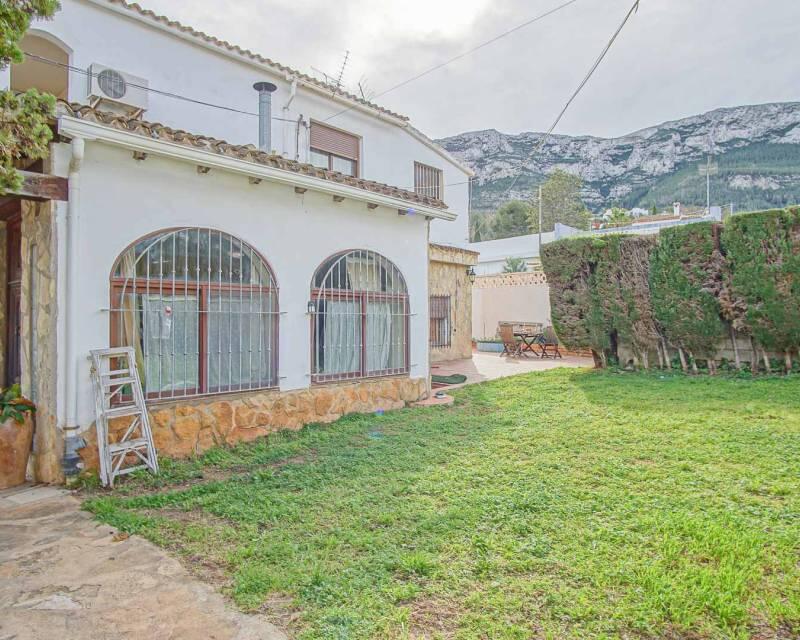 6 bedroom Villa for sale