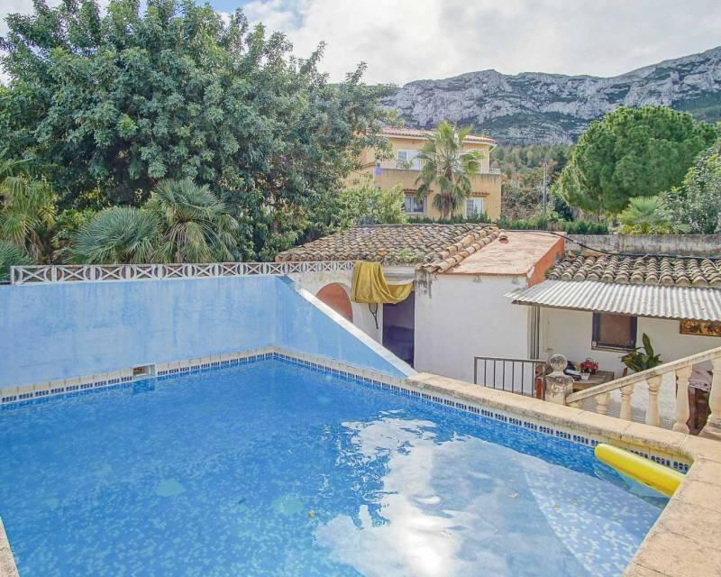 6 bedroom Villa for sale