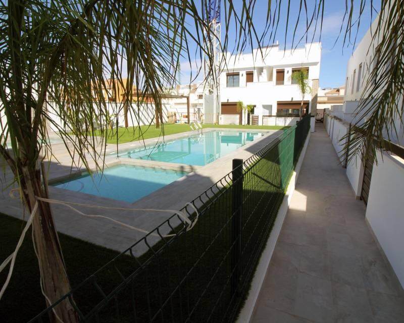 Villa for sale in Pilar de la Horadada, Alicante