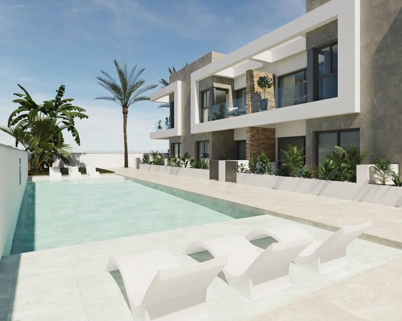 Villa en venta en Pilar de la Horadada, Alicante