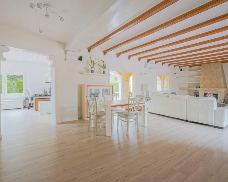 4 slaapkamer Villa Te koop