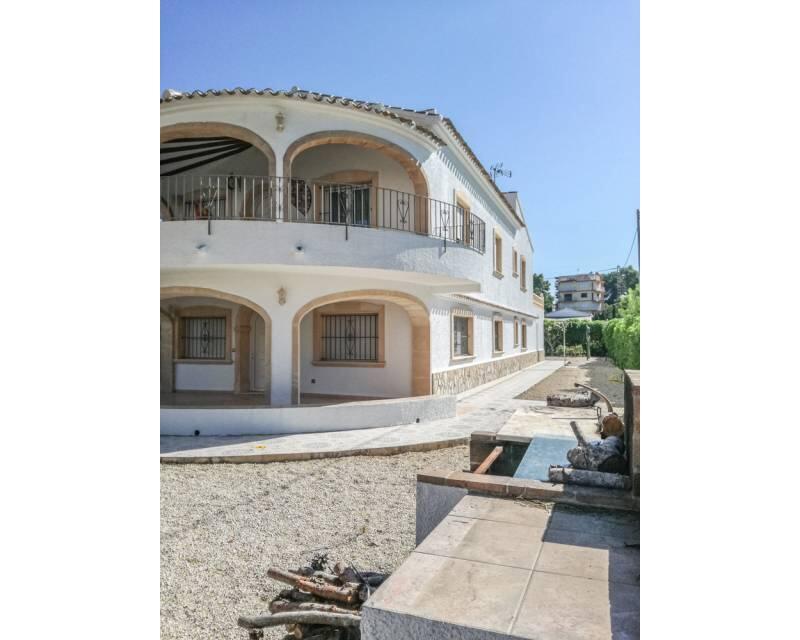 6 Cuarto Villa en venta