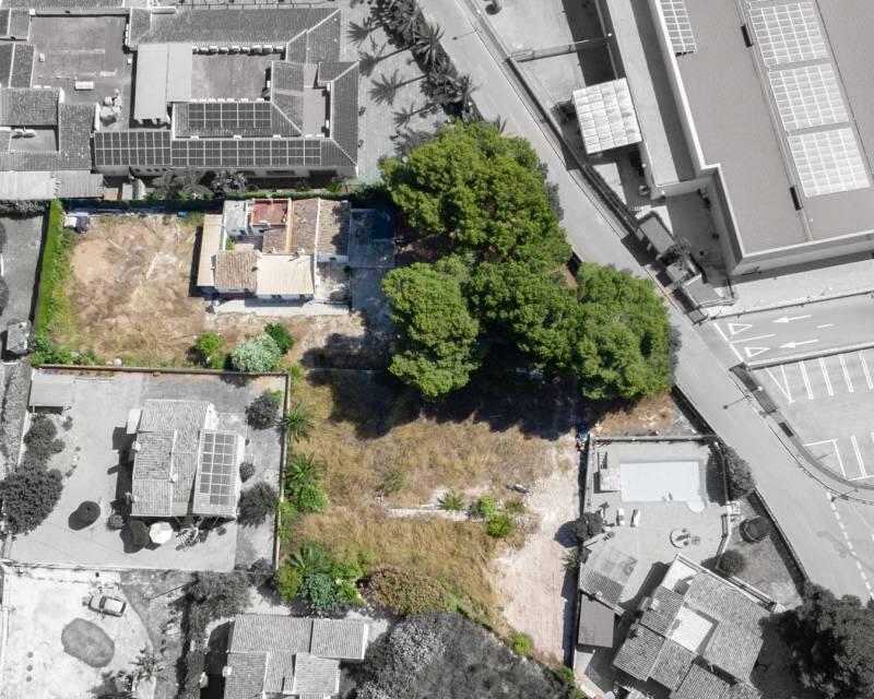 3 Cuarto Terrenos en venta