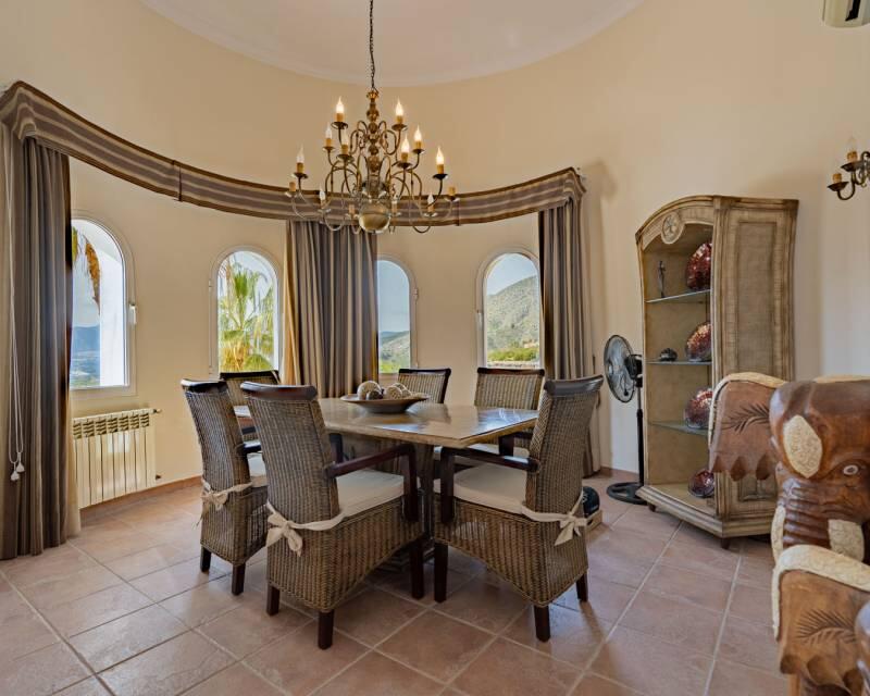 4 slaapkamer Villa Te koop