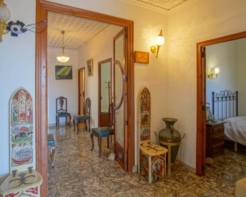 7 sovrum Villa till salu