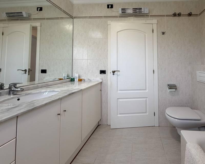 2 slaapkamer Appartement Te koop