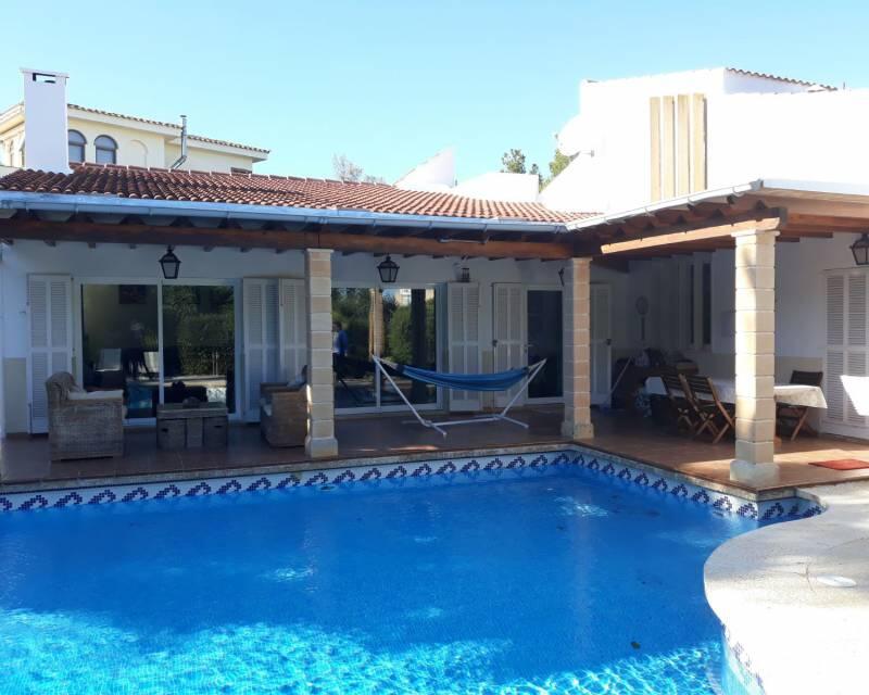 4 bedroom Villa for Long Term Rent