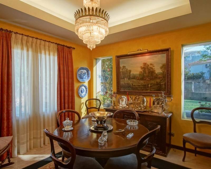 4 slaapkamer Villa Te koop