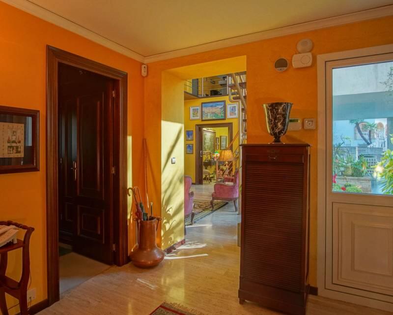4 slaapkamer Villa Te koop