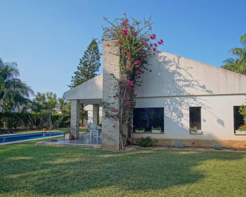 4 slaapkamer Villa Te koop