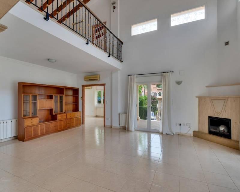 4 Cuarto Villa en venta