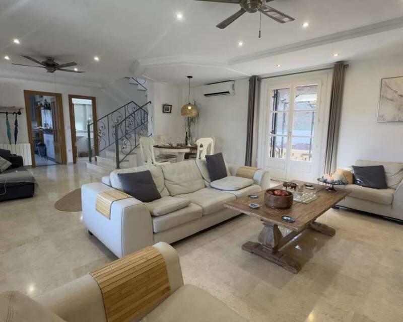 4 bedroom Villa for sale