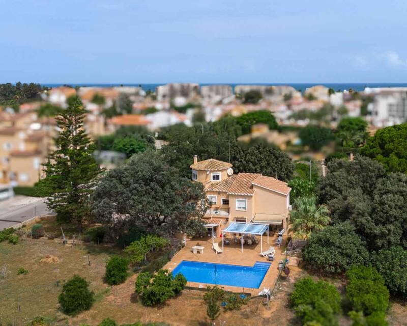 Villa til salgs i Denia, Alicante