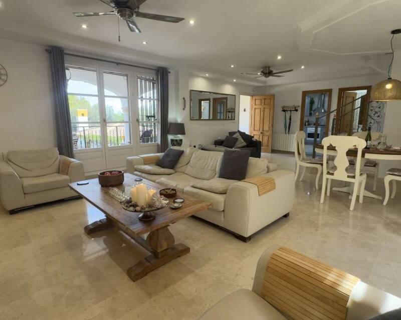 4 bedroom Villa for sale