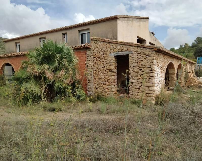 4 bedroom Country House for sale