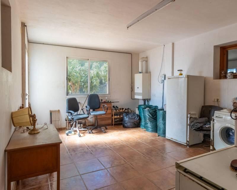 6 bedroom Villa for sale