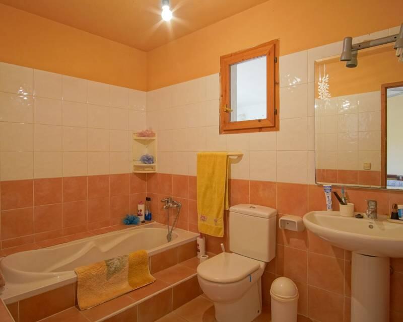 6 bedroom Villa for sale