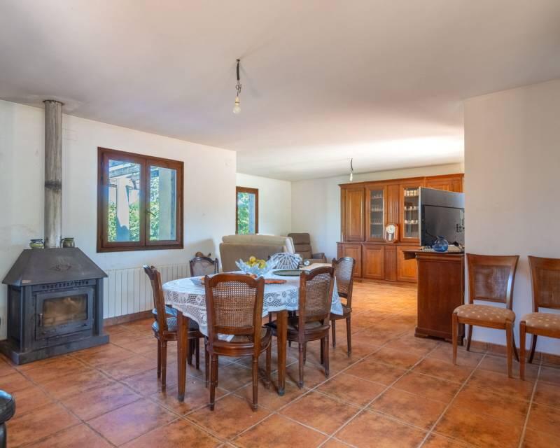 6 bedroom Villa for sale