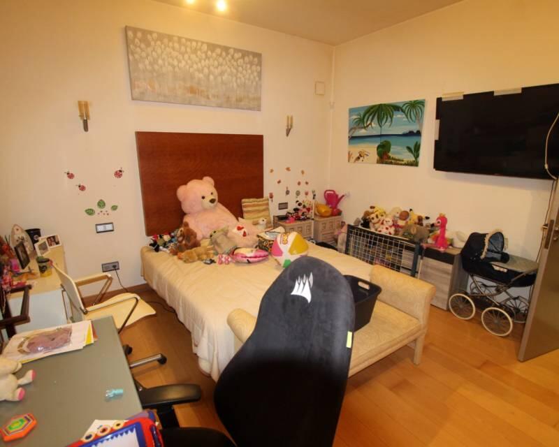 4 slaapkamer Villa Te koop