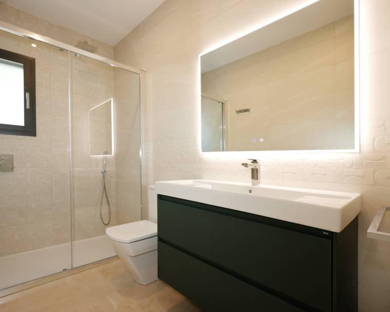 4 Schlafzimmer Villa zu verkaufen 4 Schlafzimmer Villa zu verkaufen