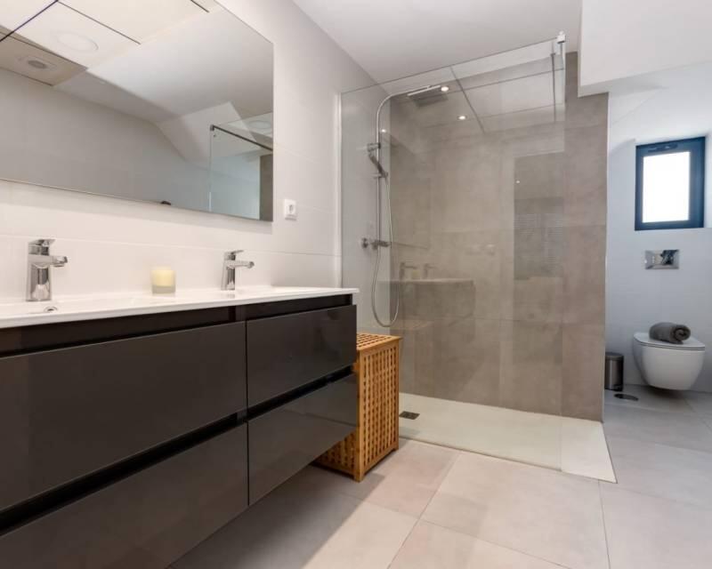 3 Schlafzimmer Villa zu verkaufen 3 Schlafzimmer Villa zu verkaufen