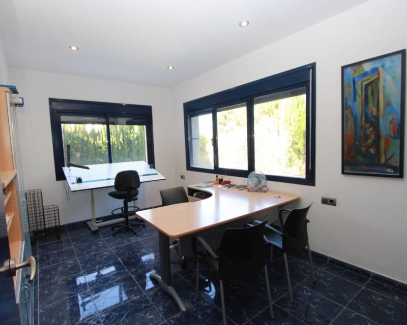 4 bedroom Villa for sale