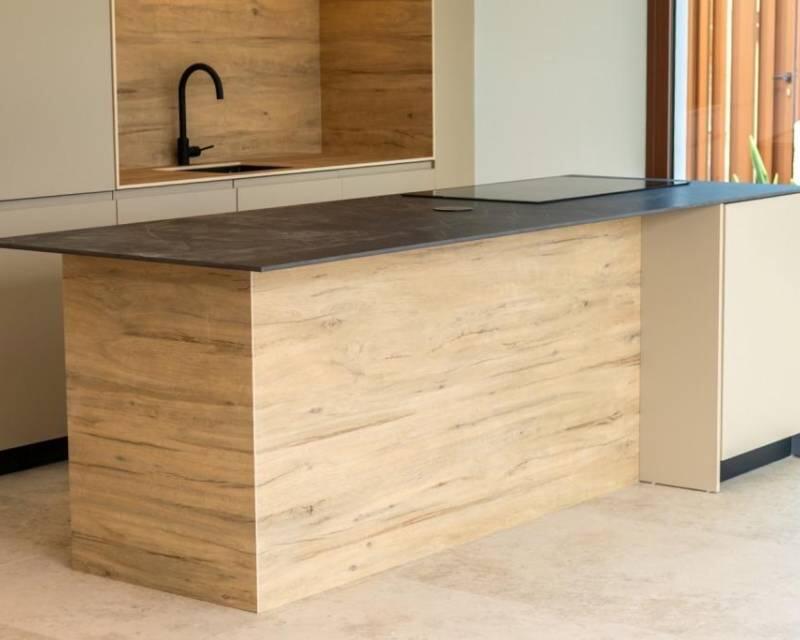 4 спальная комната вилла продается