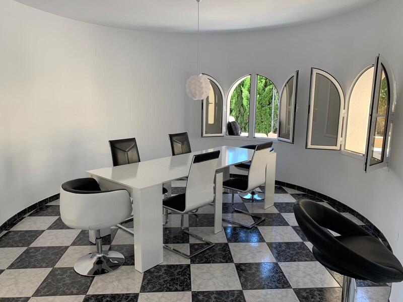 4 bedroom Villa for sale