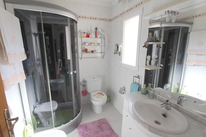 5 bedroom Villa for sale