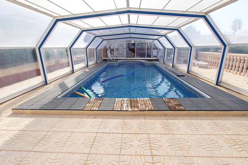 5 bedroom Villa for sale