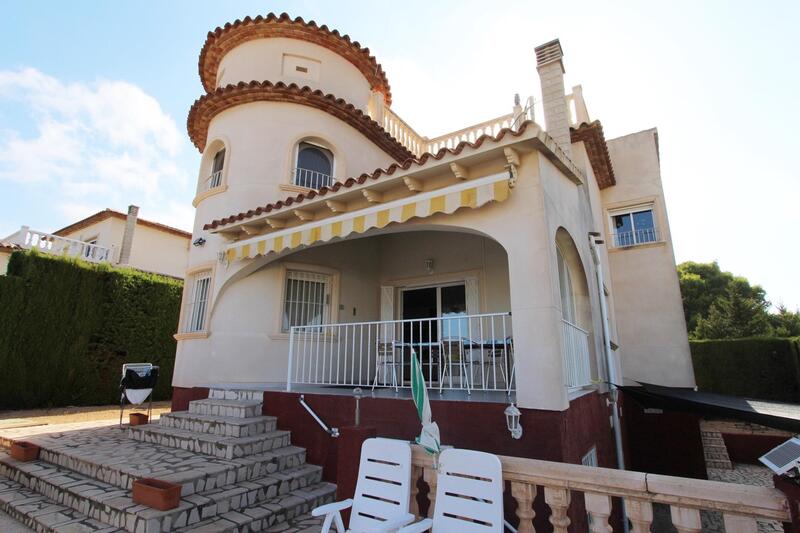 5 bedroom Villa for sale