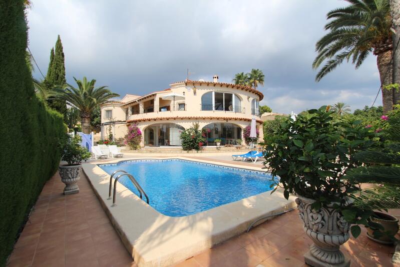 Villa en venta en Calpe, Alicante