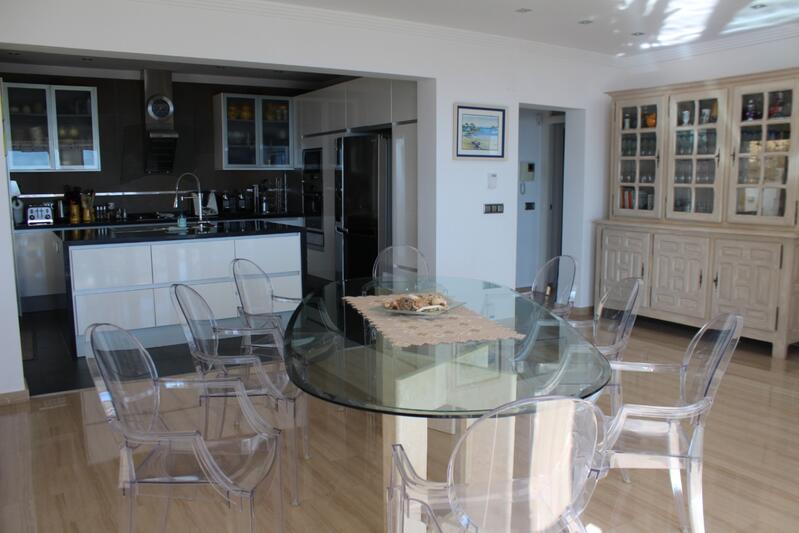 8 soverom Villa til salgs